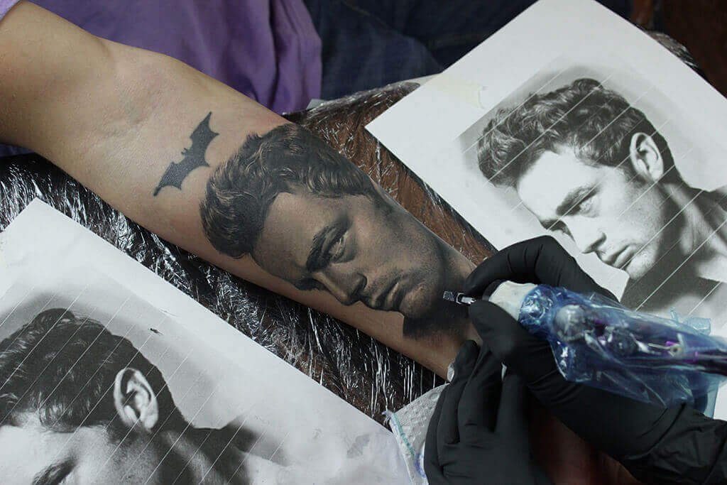 Realistic CNX Tattoo &amp; Piercing Berlin