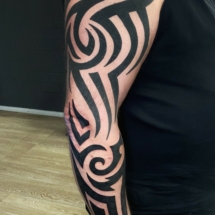 tribal-arm