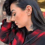 CNX Tattoo Conch Piercing Chirurgenstahl Ring Kristall von CNX Tattoo Berlin Prenzlauer Berg