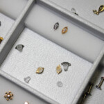 Große Auswahl an Forward Helix Aufsätzen aus Titan, 18K Gold und Chirurgenstahl in CNX Tattoo Berlin Prenzlauer Berg