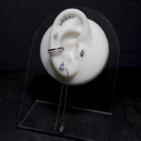 Individuelle Ohr-Piercing designs in Berlin - CNX Tattoo Studio Prenzlauer Berg hilft dir , dein einzigartiges Ohrdesign zu kreieren