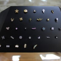 Große Auswahl an Piercing Aufsätzen aus Titan, 18K Gold und Chirurgenstahl in CNX Tattoo Berlin Prenzlauer Berg